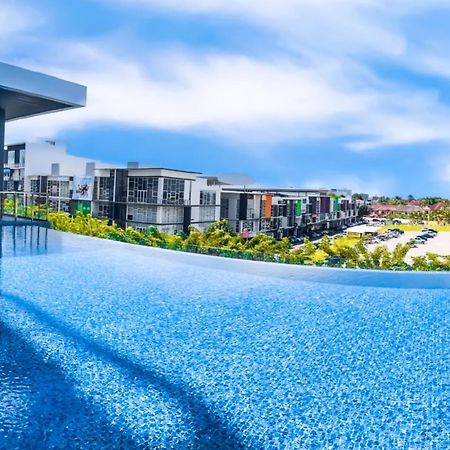 Cat City Mediterranean Theme City&Pool View Homestay 貓城地中海主題城市泳池風景民宿 Kuching Buitenkant foto